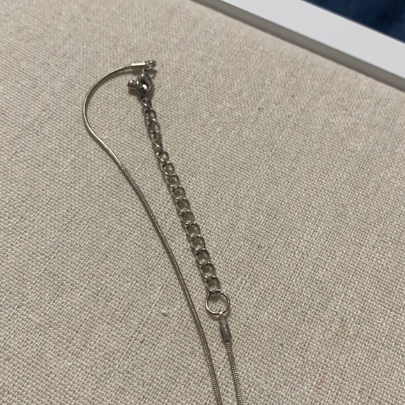 Reversible Circle Pendant Necklace - Picture 4 of 4